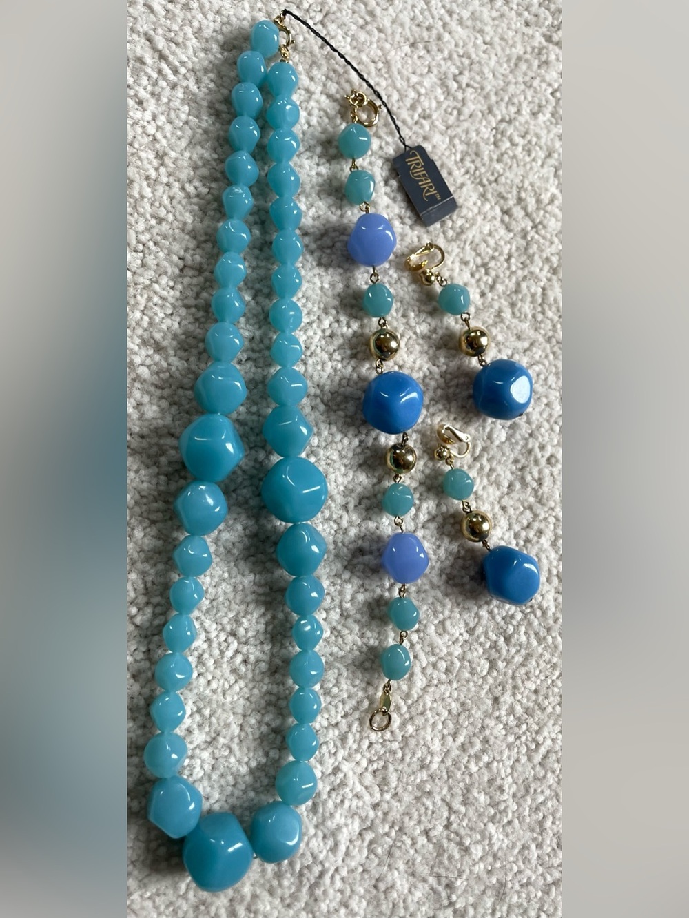 Trifari Turquoise and Blue Bead Necklace with Matching Bracelet & Drop Earrings